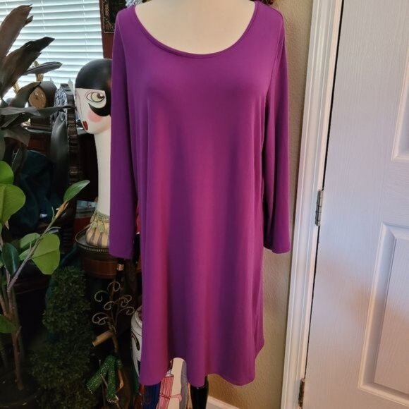 Susan Graver Essentials Top Solid Purple Large Career Work 3/4 Sleeve QVC NICE! - Picture 1 of 6